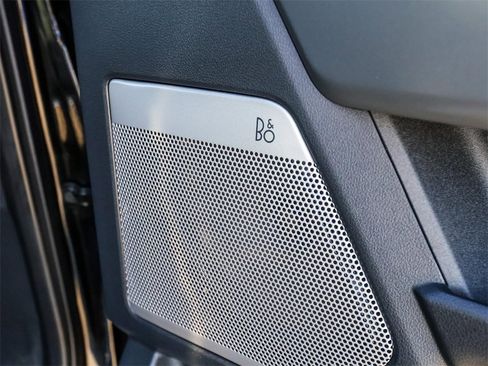 Used 2023 Ford F150 Lariat w/ Equipment Group 502A High image 21