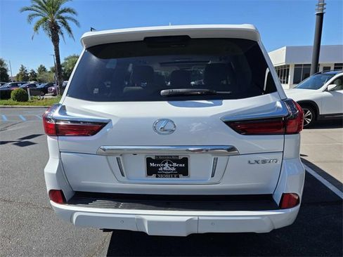 Used 2020 Lexus LX 570 4WD w/ Luxury Package image 7