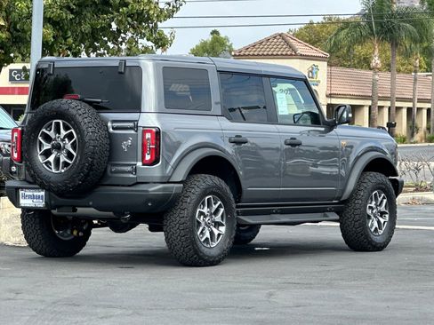 New 2025 Ford Bronco Badlands image 4