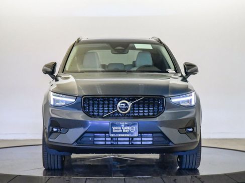 New 2026 Volvo XC40 B5 Ultra w/ Climate Package image 7