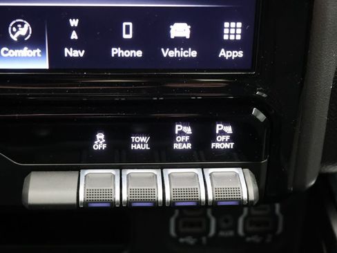 Used 2023 RAM 1500 Big Horn AWD/4WD image 29