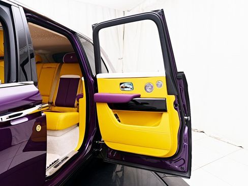 Used 2025 Rolls-Royce Cullinan image 33