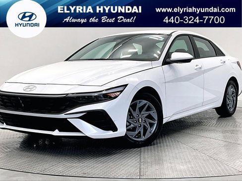Certified 2024 Hyundai Elantra SEL image 1