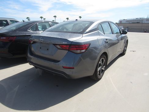 Used 2024 Nissan Sentra SV FWD image 3
