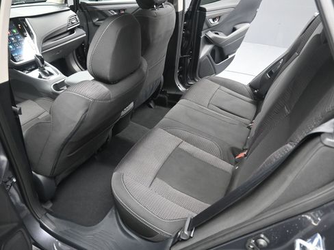 Used 2025 Subaru Outback Premium AWD/4WD image 37