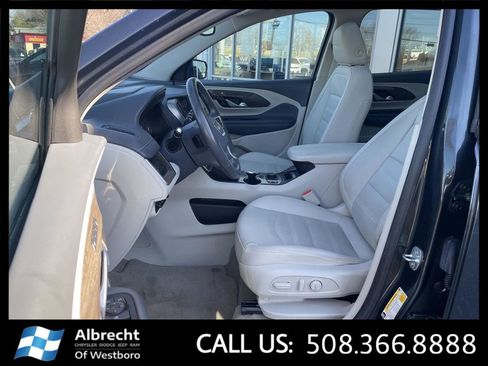 Used 2022 GMC Terrain Denali w/ Denali Premium Package AWD/4WD image 10