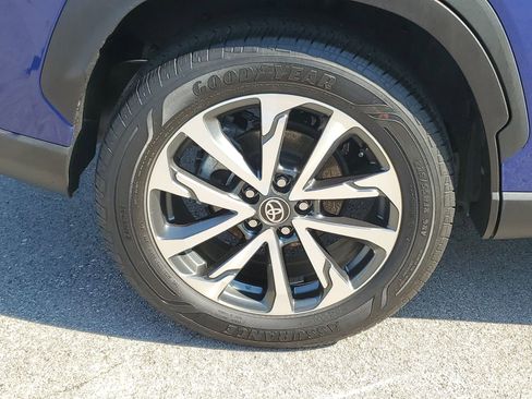 Certified 2023 Toyota Corolla Cross XLE w/ Convenience Package FWD image 6