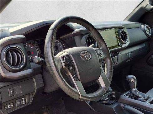 Used 2021 Toyota Tacoma TRD Sport AWD/4WD image 9