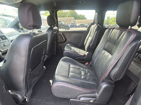 Used 2017 Dodge Grand Caravan GT FWD image 13