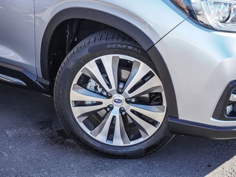 Used 2022 Subaru Ascent Limited w/ Technology Package image 2