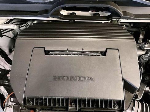 Used 2025 Honda Pilot TrailSport image 31