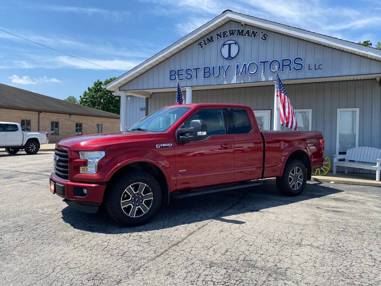 Used 2016 Ford F150 XLT w/ Equipment Group 302A Luxury AWD/4WD image 26