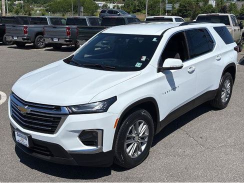Used 2023 Chevrolet Traverse LT FWD image 26