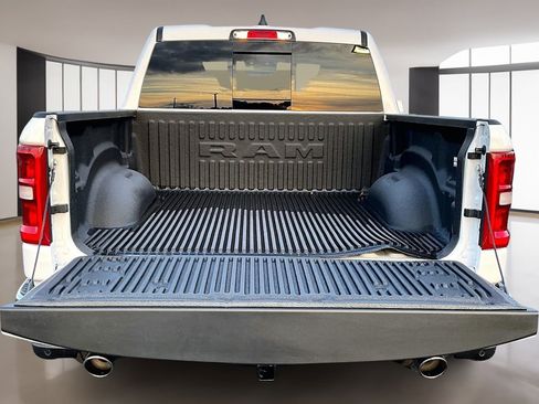 New 2025 RAM 1500 Laramie AWD/4WD image 27