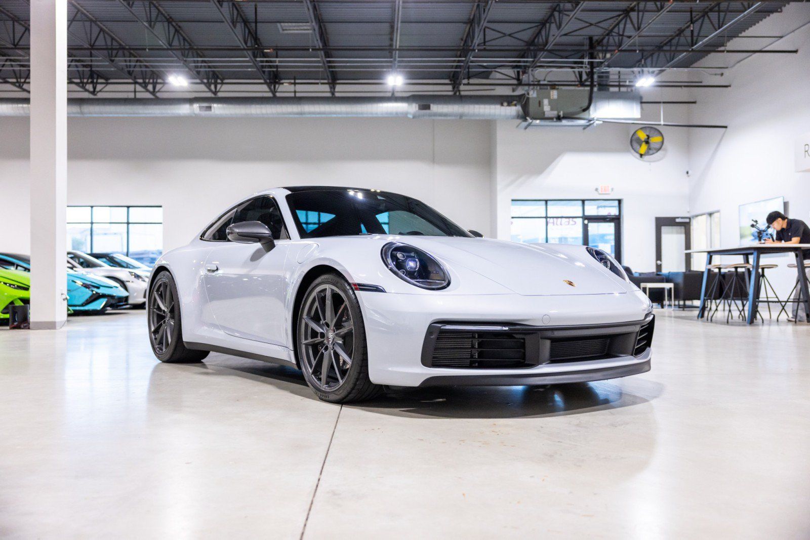 Used 2024 Porsche 911 Carrera T RWD image 3