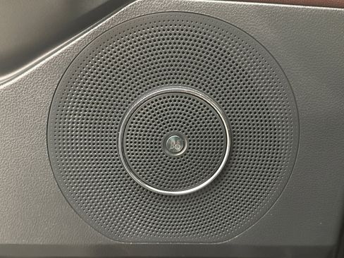 Used 2022 Ford Expedition Max Limited image 17