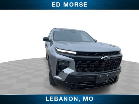 Used 2025 Chevrolet Traverse RS w/ LPO, Floor Liner Package AWD/4WD image 2