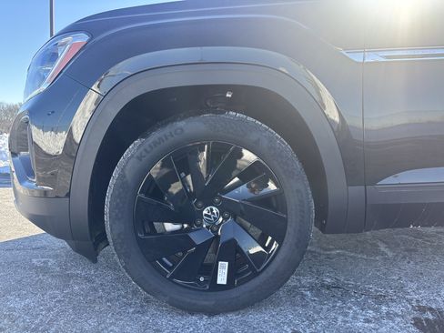 New 2026 Volkswagen Atlas Cross Sport SE AWD/4WD image 12