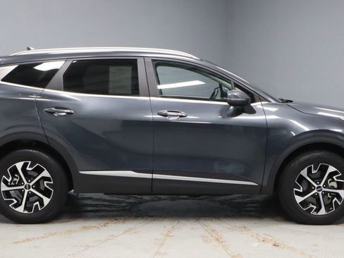 Used 2024 Kia Sportage EX AWD/4WD image 13