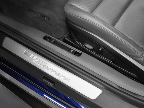 Certified 2021 Porsche 911 Carrera RWD image 36