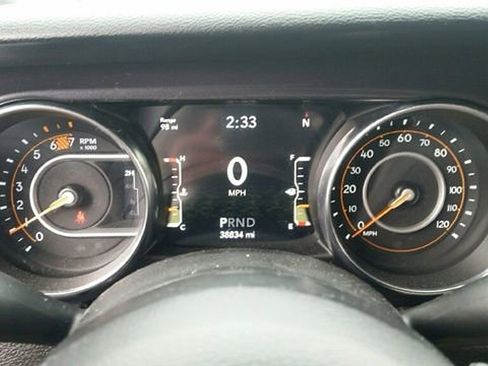 Used 2023 Jeep Wrangler Unlimited Sport image 9