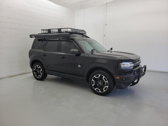 Used 2023 Ford Bronco Sport Outer Banks w/ Tech Package AWD/4WD image 3