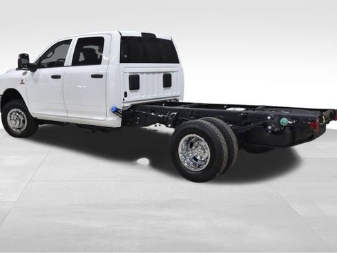 New 2026 RAM 3500 Tradesman w/ Chrome Appearance Group A AWD/4WD image 7