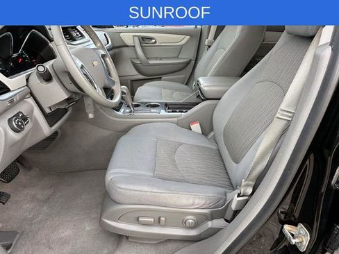 Certified 2017 Chevrolet Traverse LT w/ Style and Technology Package image 18