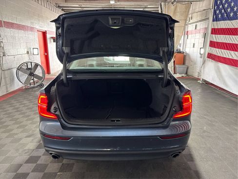 Used 2019 Volvo S60 T5 Momentum w/ Premium Package FWD image 12
