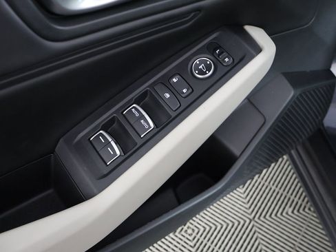 Certified 2025 Honda Accord SE image 38