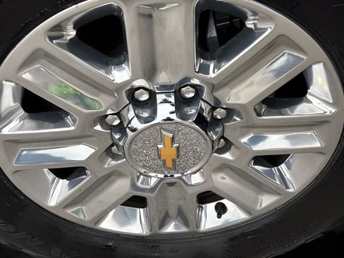 Used 2025 Chevrolet Silverado 2500 High Country w/ High Country Premium Package AWD/4WD image 43