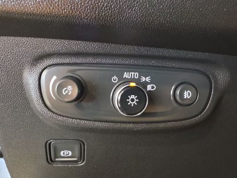 Used 2023 GMC Terrain SLT w/ Infotainment Package II AWD/4WD image 21