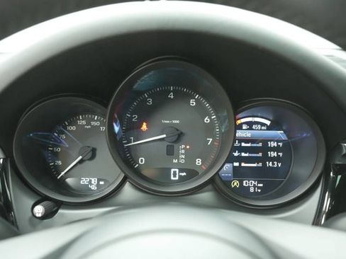 Certified 2026 Porsche Macan AWD/4WD image 14