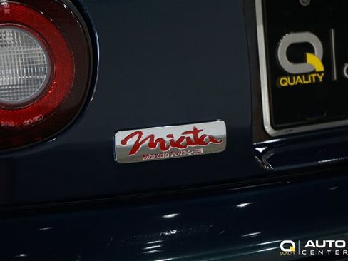 Used 1996 MAZDA MX-5 Miata RWD image 9