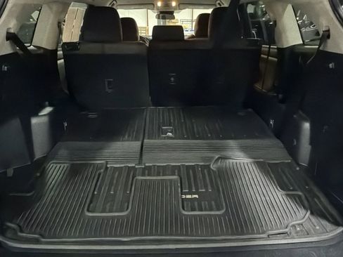 Used 2022 Toyota Highlander LE image 31