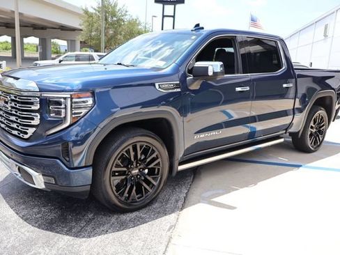 Used 2022 GMC Sierra 1500 Denali RWD image 3