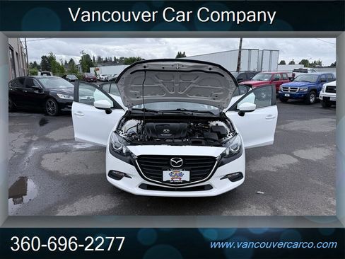 Used 2018 MAZDA MAZDA3 Touring FWD image 34