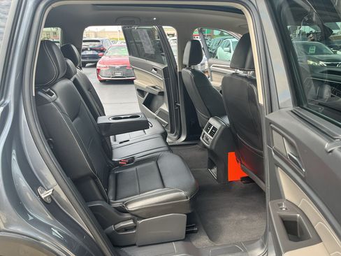 Used 2023 Volkswagen Atlas SE AWD/4WD image 45