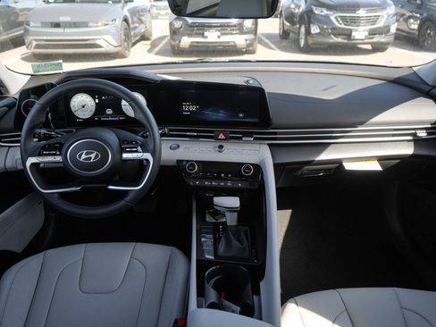 New 2026 Hyundai Elantra Limited image 11