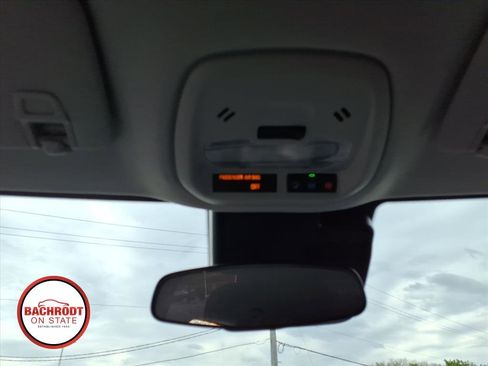 Used 2025 Chevrolet Trax LT FWD image 23