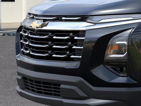 New 2026 Chevrolet Equinox LT w/ Convenience Package II FWD image 13
