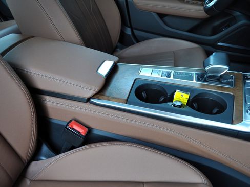 Used 2022 Audi A6 Premium Plus image 40