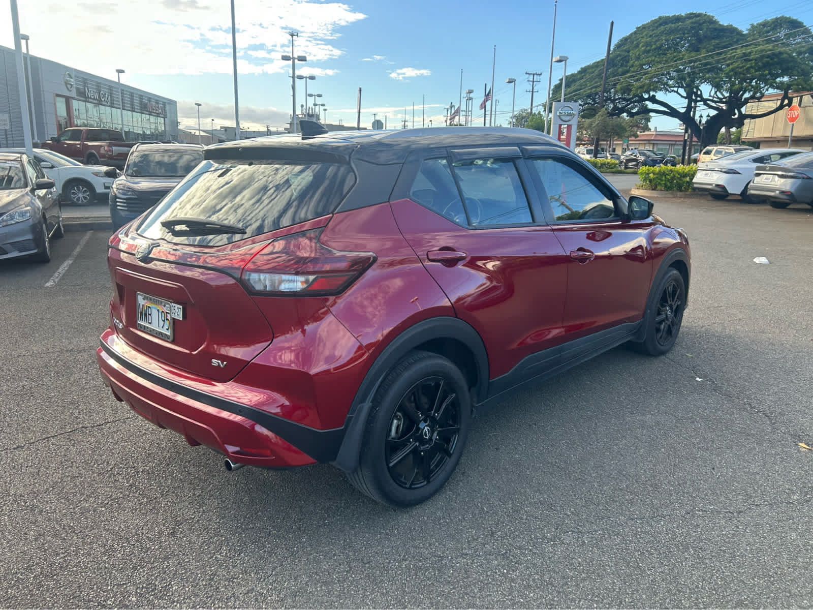 Used 2023 Nissan Kicks SV FWD image 3