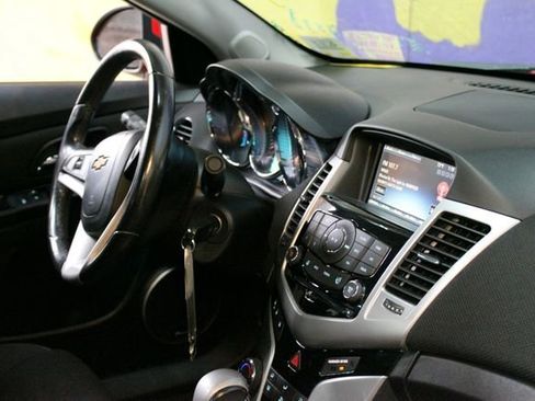 Used 2014 Chevrolet Cruze LT w/ All-Star Edition FWD image 9