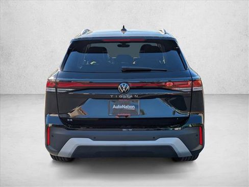 New 2026 Volkswagen Tiguan SE image 6