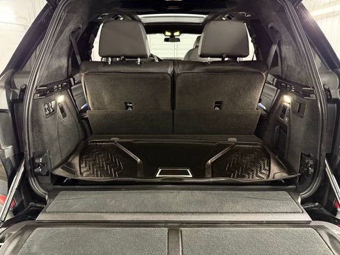 Used 2022 BMW X7 xDrive40i w/ M Sport Package AWD/4WD image 34