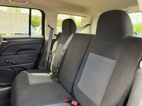 Used 2017 Jeep Patriot Sport AWD/4WD image 27