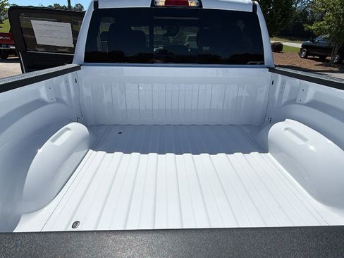 New 2026 RAM 1500 Express AWD/4WD image 13