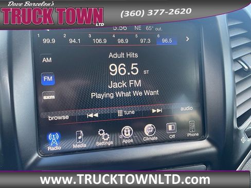 Used 2018 Jeep Cherokee Latitude Plus AWD/4WD image 27