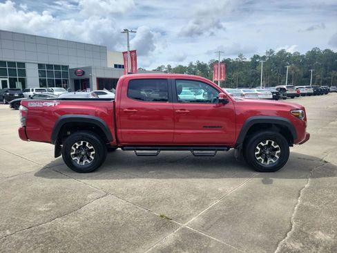 Used 2023 Toyota Tacoma TRD Off-Road w/ Technology Package AWD/4WD image 8